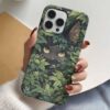 Yapraklar Arasında Gizlenen Kedi Tasarımlı Silikon Telefon Kılıfı
