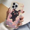 Bulutlar Arasındaki Siyah Kedi Tasarımlı Silikon Telefon Kılıfı