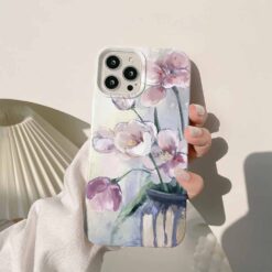 Yarı Mavi Kavanoz İçindeki Mor Beyaz Çiçekler Krem Renkli Silikon Telefon Kılıfı