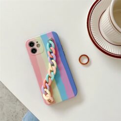 Alternative view of Çoklu Renk Desenli Baskılı Bilek Geçmeli Zincirli Silikon Telefon Kılıfı