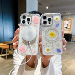 Alternative view of Daisy Simli Taşlı Gerçek Çiçekli Magsafe Telefon Kılıfı